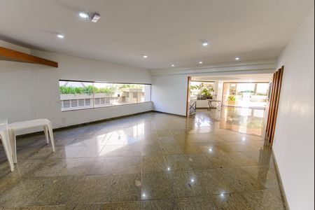 Apartamento para alugar com 250m², 4 quartos e 2 vagasÁrea comum - Salão de festas