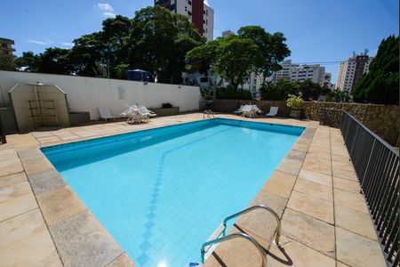 Apartamento para alugar com 250m², 4 quartos e 2 vagasÁrea comum - Piscina