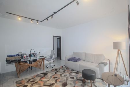 Apartamento à venda com 104m², 3 quartos e sem vaga Apartamento à venda com 104m², 3 quartos e sem vagaSala 2