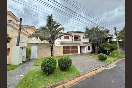 Casa de condomínio à venda com 497m², 4 quartos e 2 vagas Casa de condomínio à venda com 497m², 4 quartos e 2 vagasFoto 01