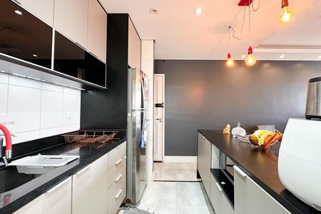 Apartamento à venda com 80m², 2 quartos e 2 vagasCozinha