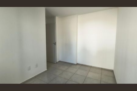 Quarto 1 de apartamento para alugar com 2 quartos, 61m² em Vargem Grande, Rio de Janeiro