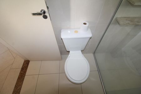 Apartamento à venda com 80m², 3 quartos e 2 vagasQuarto 3 - Banheiro