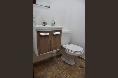 Casa à venda com 337m², 3 quartos e 3 vagas Casa à venda com 337m², 3 quartos e 3 vagasDetalhe - Lavabo