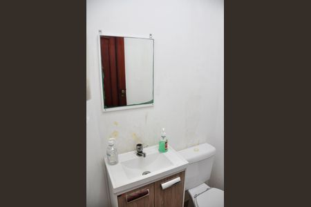 Casa à venda com 337m², 3 quartos e 3 vagas Casa à venda com 337m², 3 quartos e 3 vagasDetalhe - Lavabo