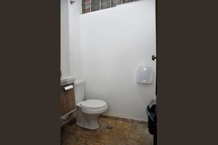 Casa à venda com 337m², 3 quartos e 3 vagas Casa à venda com 337m², 3 quartos e 3 vagasDetalhe - Lavabo