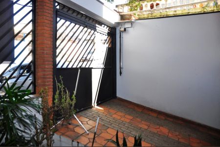 Garagem de casa à venda com 3 quartos, 337m² em Jardim Almanara, São Paulo