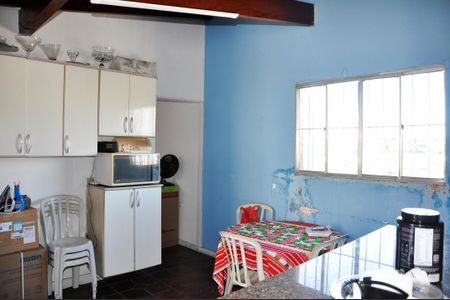Casa à venda com 337m², 3 quartos e 3 vagas Casa à venda com 337m², 3 quartos e 3 vagasDetalhe - Churrasqueira
