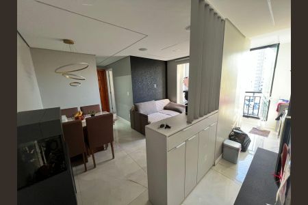 Apartamento para alugar com 50m², 2 quartos e 2 vagas Apartamento para alugar com 50m², 2 quartos e 2 vagasCozinha