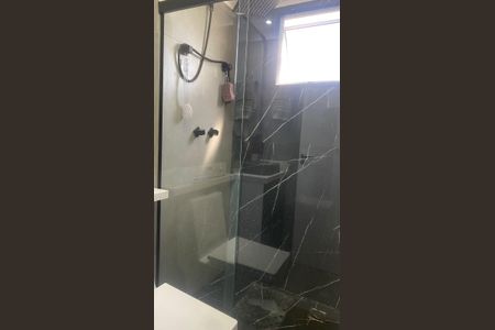 Apartamento para alugar com 50m², 2 quartos e 2 vagas Apartamento para alugar com 50m², 2 quartos e 2 vagasBanheiro