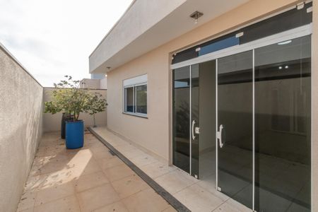 Casa de condomínio para alugar com 140m², 3 quartos e 4 vagas Casa de condomínio para alugar com 140m², 3 quartos e 4 vagasQuintal