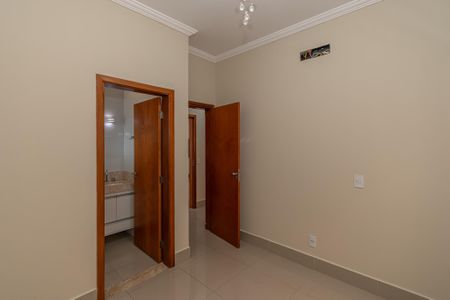 Casa de condomínio para alugar com 140m², 3 quartos e 4 vagas Casa de condomínio para alugar com 140m², 3 quartos e 4 vagasSuíte 3