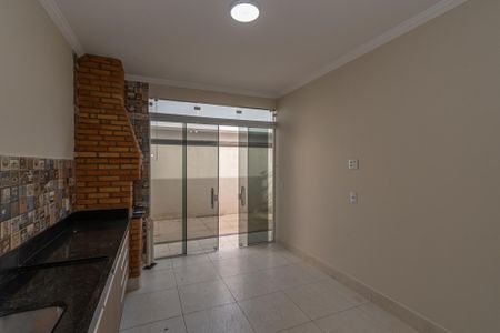 Casa de condomínio para alugar com 140m², 3 quartos e 4 vagas Casa de condomínio para alugar com 140m², 3 quartos e 4 vagasVaranda Gourmet