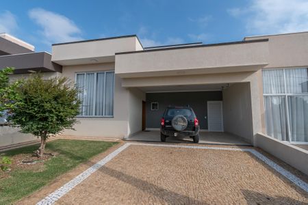 Casa de condomínio para alugar com 140m², 3 quartos e 4 vagas Casa de condomínio para alugar com 140m², 3 quartos e 4 vagasFachada