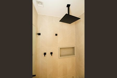 Apartamento para alugar com 46m², 2 quartos e 1 vaga Apartamento para alugar com 46m², 2 quartos e 1 vagaBanheiro