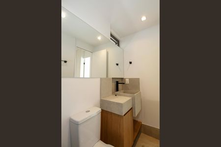 Apartamento para alugar com 46m², 2 quartos e 1 vaga Apartamento para alugar com 46m², 2 quartos e 1 vagaBanheiro