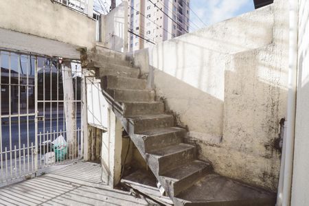 Casa para alugar com 60m², 2 quartos e sem vagaEscada
