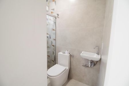 Casa para alugar com 60m², 2 quartos e sem vagaBanheiro da Suíte