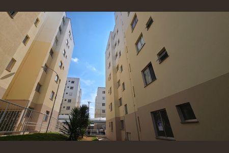 Apartamento para alugar com 55m², 2 quartos e 1 vaga Apartamento para alugar com 55m², 2 quartos e 1 vagaFachada