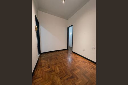 Sala de apartamento para alugar com 2 quartos, 43m² em Centro, Petrópolis