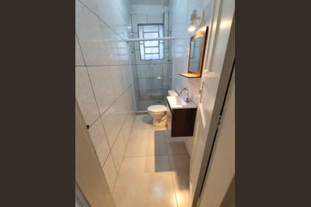 Banheiro de apartamento para alugar com 2 quartos, 43m² em Centro, Petrópolis