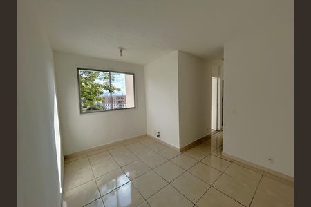 Sala de apartamento para alugar com 2 quartos, 45m² em Pavuna, Nilópolis