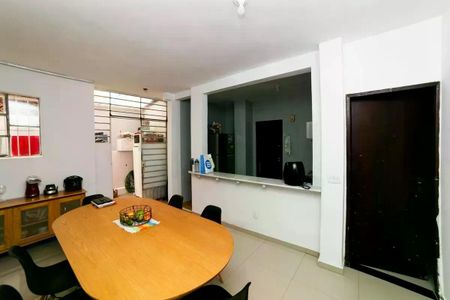 Apartamento para alugar com 3 quartos, 180m² em Santo Antônio, Belo Horizonte
