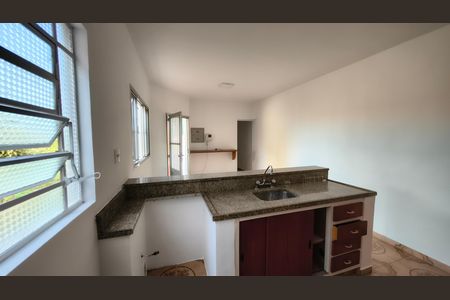 Casa à venda com 225m², 4 quartos e 3 vagas Casa à venda com 225m², 4 quartos e 3 vagasCasa de serviço