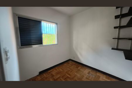 Casa à venda com 225m², 4 quartos e 3 vagas Casa à venda com 225m², 4 quartos e 3 vagasCasa de serviço