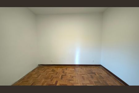 Casa à venda com 225m², 4 quartos e 3 vagas Casa à venda com 225m², 4 quartos e 3 vagasQuarto 1