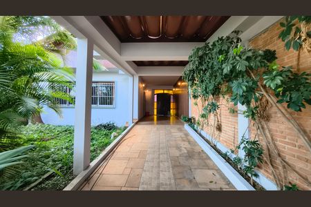 Garagem  de casa à venda com 4 quartos, 225m² em Vila Sao Pedro, São Paulo