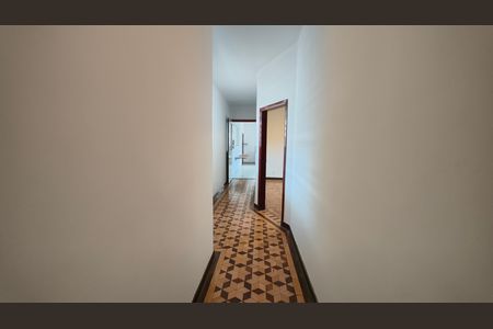 Casa à venda com 225m², 4 quartos e 3 vagas Casa à venda com 225m², 4 quartos e 3 vagasCorredor