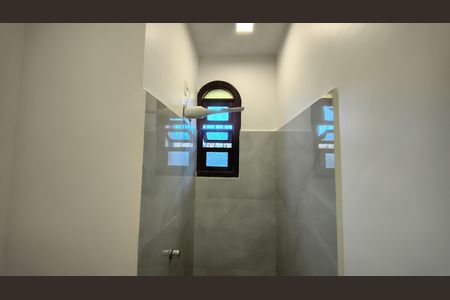 Casa à venda com 225m², 4 quartos e 3 vagas Casa à venda com 225m², 4 quartos e 3 vagasBanheiro
