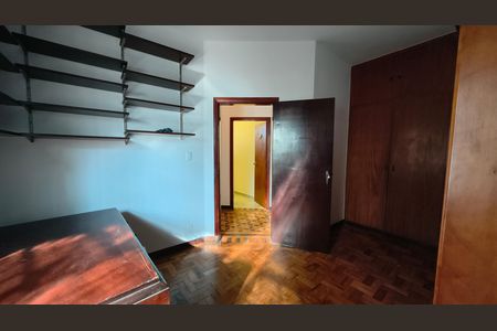 Casa à venda com 225m², 4 quartos e 3 vagas Casa à venda com 225m², 4 quartos e 3 vagasQuarto 2