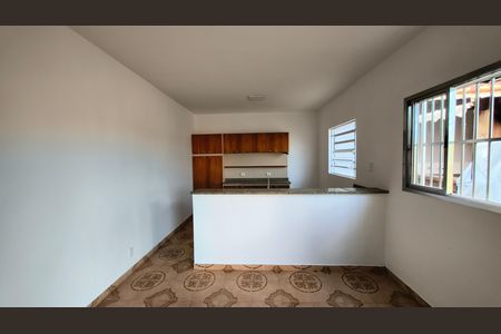 Casa à venda com 225m², 4 quartos e 3 vagas Casa à venda com 225m², 4 quartos e 3 vagasCasa de serviço