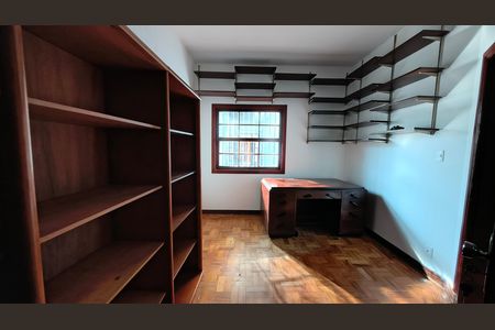 Casa à venda com 225m², 4 quartos e 3 vagas Casa à venda com 225m², 4 quartos e 3 vagasQuarto 2