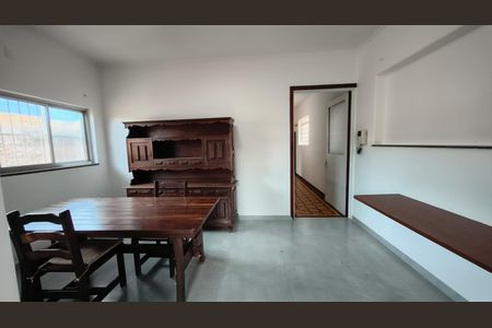 Casa à venda com 225m², 4 quartos e 3 vagas Casa à venda com 225m², 4 quartos e 3 vagasCozinha