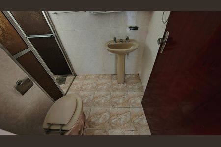 Casa à venda com 225m², 4 quartos e 3 vagas Casa à venda com 225m², 4 quartos e 3 vagasCasa de serviço
