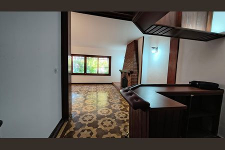 Casa à venda com 225m², 4 quartos e 3 vagas Casa à venda com 225m², 4 quartos e 3 vagasSala
