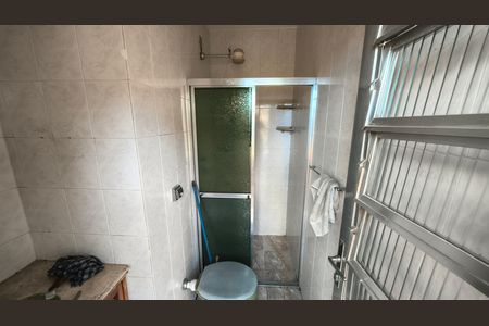 Casa à venda com 225m², 4 quartos e 3 vagas Casa à venda com 225m², 4 quartos e 3 vagasBanheiro de serviço