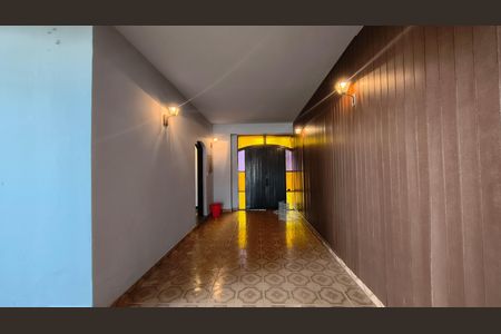 Casa à venda com 225m², 4 quartos e 3 vagas Casa à venda com 225m², 4 quartos e 3 vagasGaragem