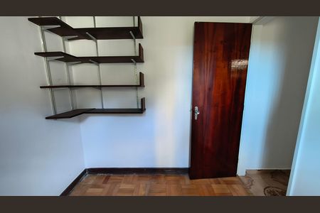 Casa à venda com 225m², 4 quartos e 3 vagas Casa à venda com 225m², 4 quartos e 3 vagasCasa de serviço