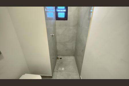 Casa à venda com 225m², 4 quartos e 3 vagas Casa à venda com 225m², 4 quartos e 3 vagasBanheiro