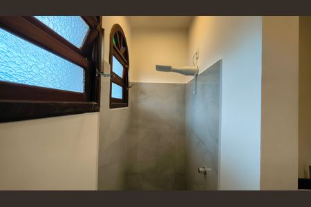Casa à venda com 225m², 4 quartos e 3 vagas Casa à venda com 225m², 4 quartos e 3 vagasBanheiro da Suíte
