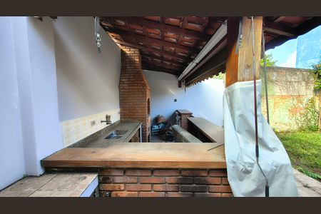 Churrasqueira de casa à venda com 4 quartos, 225m² em Vila Sao Pedro, São Paulo
