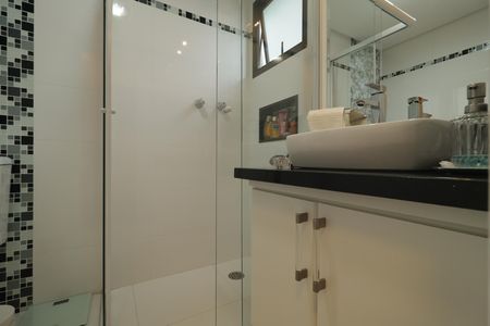 Apartamento à venda com 117m², 3 quartos e 2 vagasBanheiro da Suite