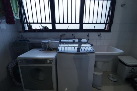Apartamento à venda com 117m², 3 quartos e 2 vagasÁrea de Serviço