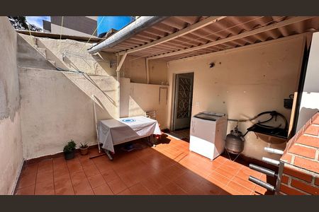 Casa para alugar com 120m², 2 quartos e 1 vaga