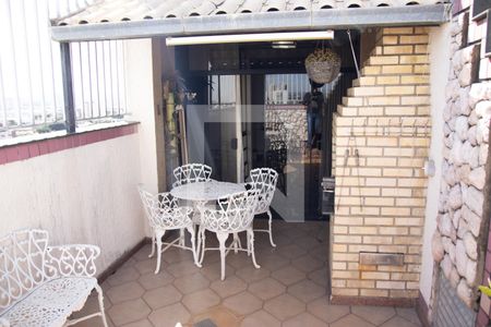 Apartamento à venda com 200m², 2 quartos e 1 vaga Apartamento à venda com 200m², 2 quartos e 1 vagaVaranda