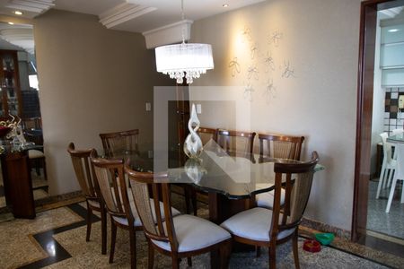 Apartamento à venda com 200m², 2 quartos e 1 vaga Apartamento à venda com 200m², 2 quartos e 1 vagaSala